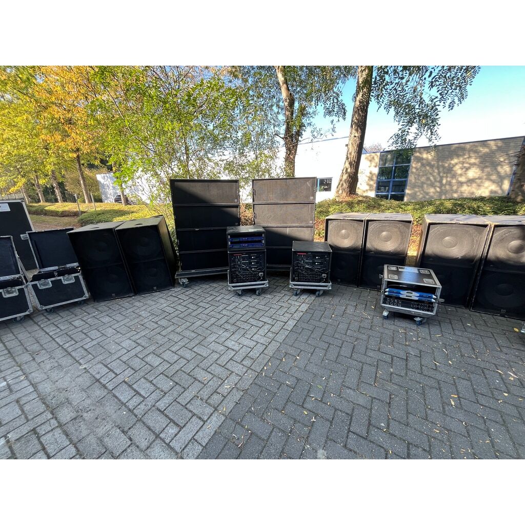 Used martin audio compleet set + subs + amps + fly frames + motors + cablage for sale