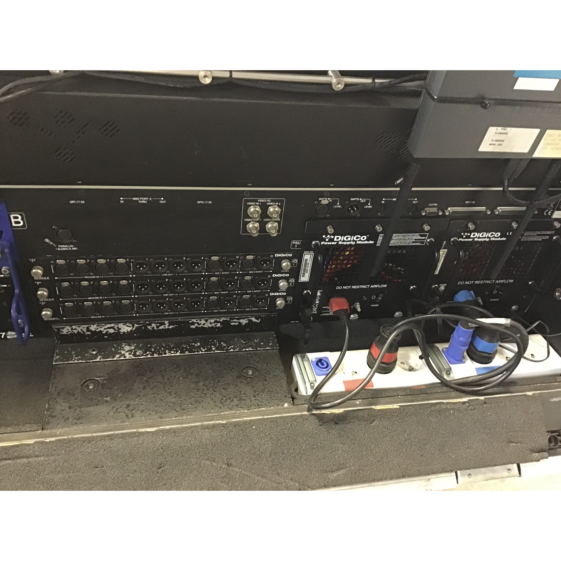 Used DiGiCo Quantum 7 with SD Rack (56 in / 16 out) for sale