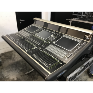 DiGiCo Quantum 7 with SD Rack (56 in / 16 out)
