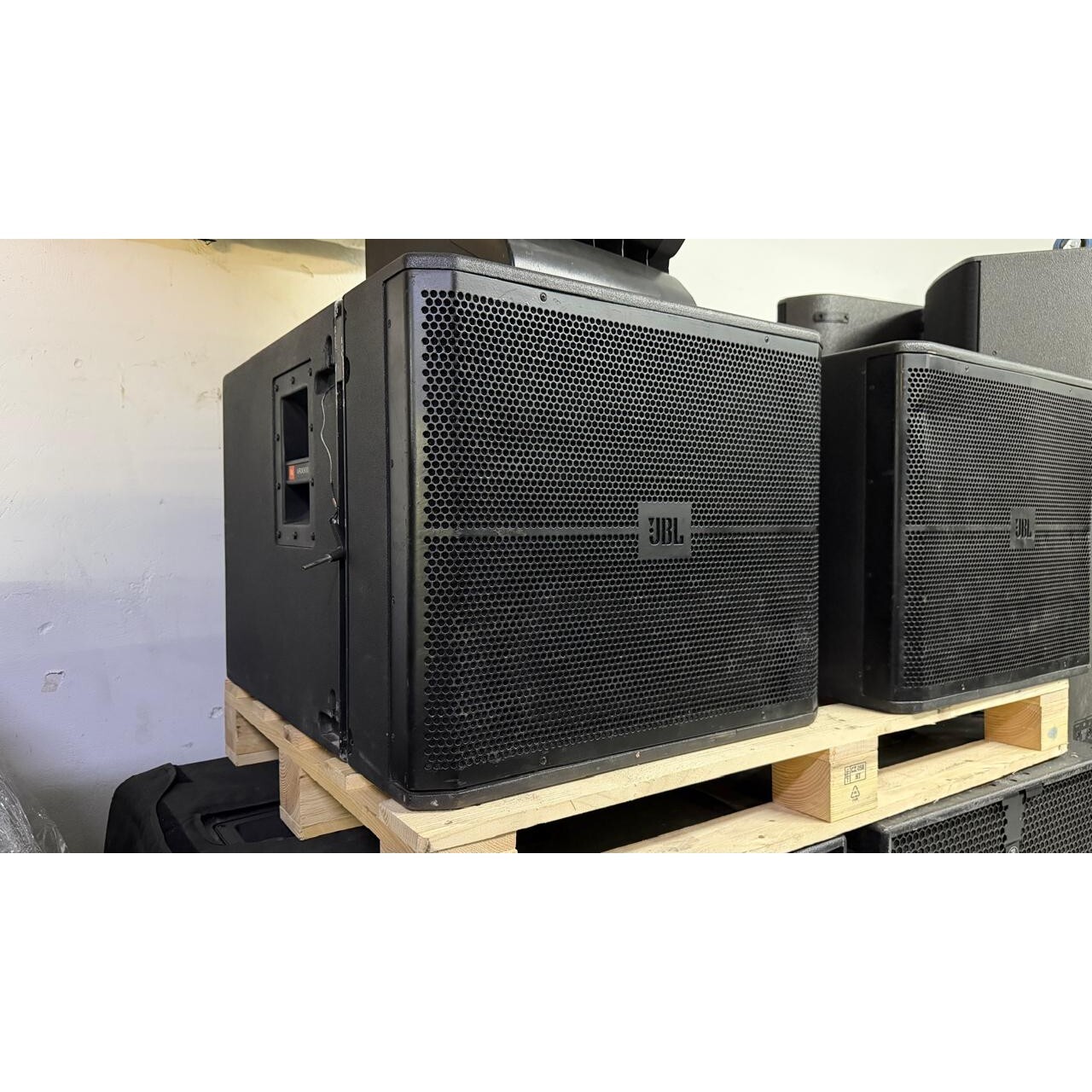 Used JBL VRX918SP for sale