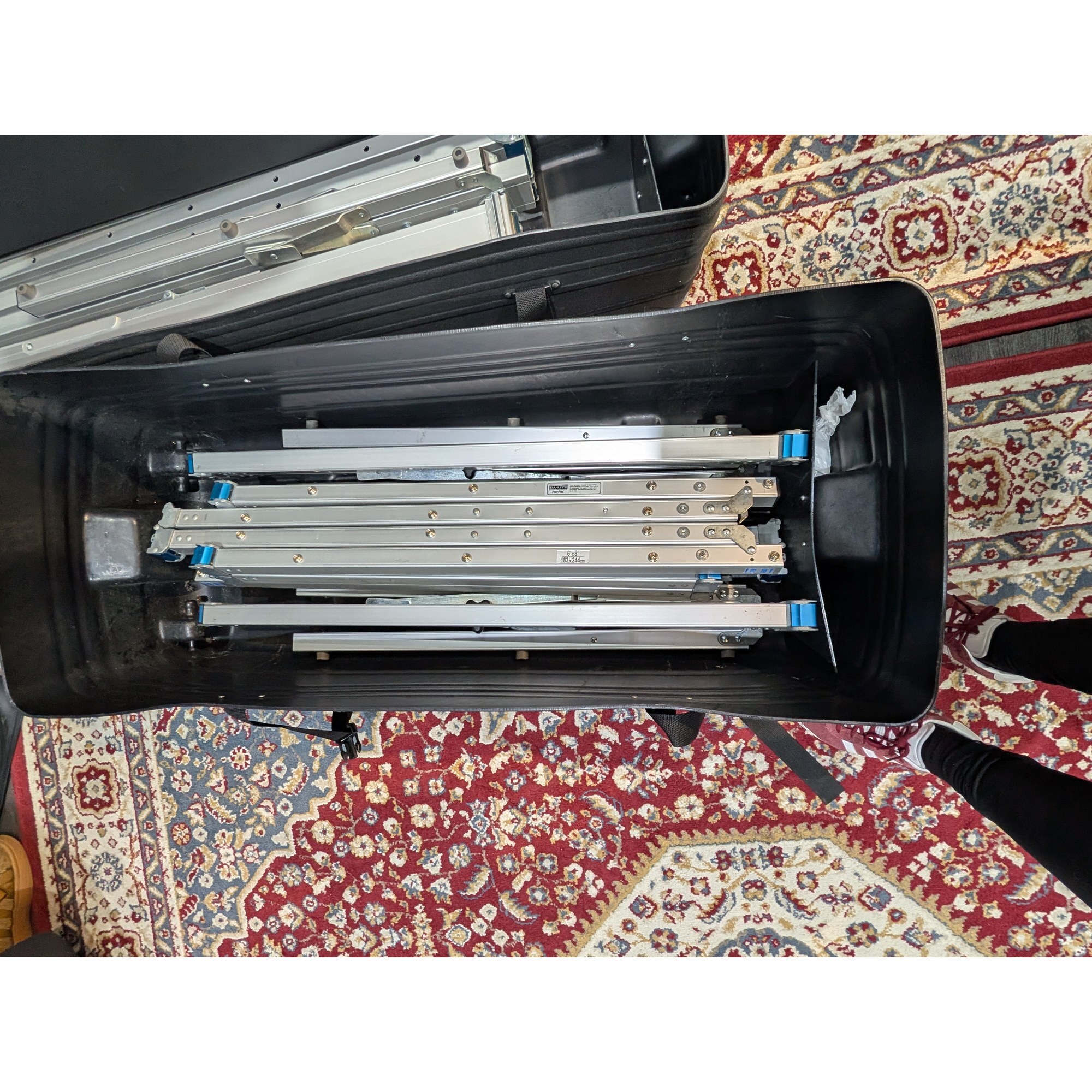 Used Fast Fold Projection Screen 6ft x 8ft for sale