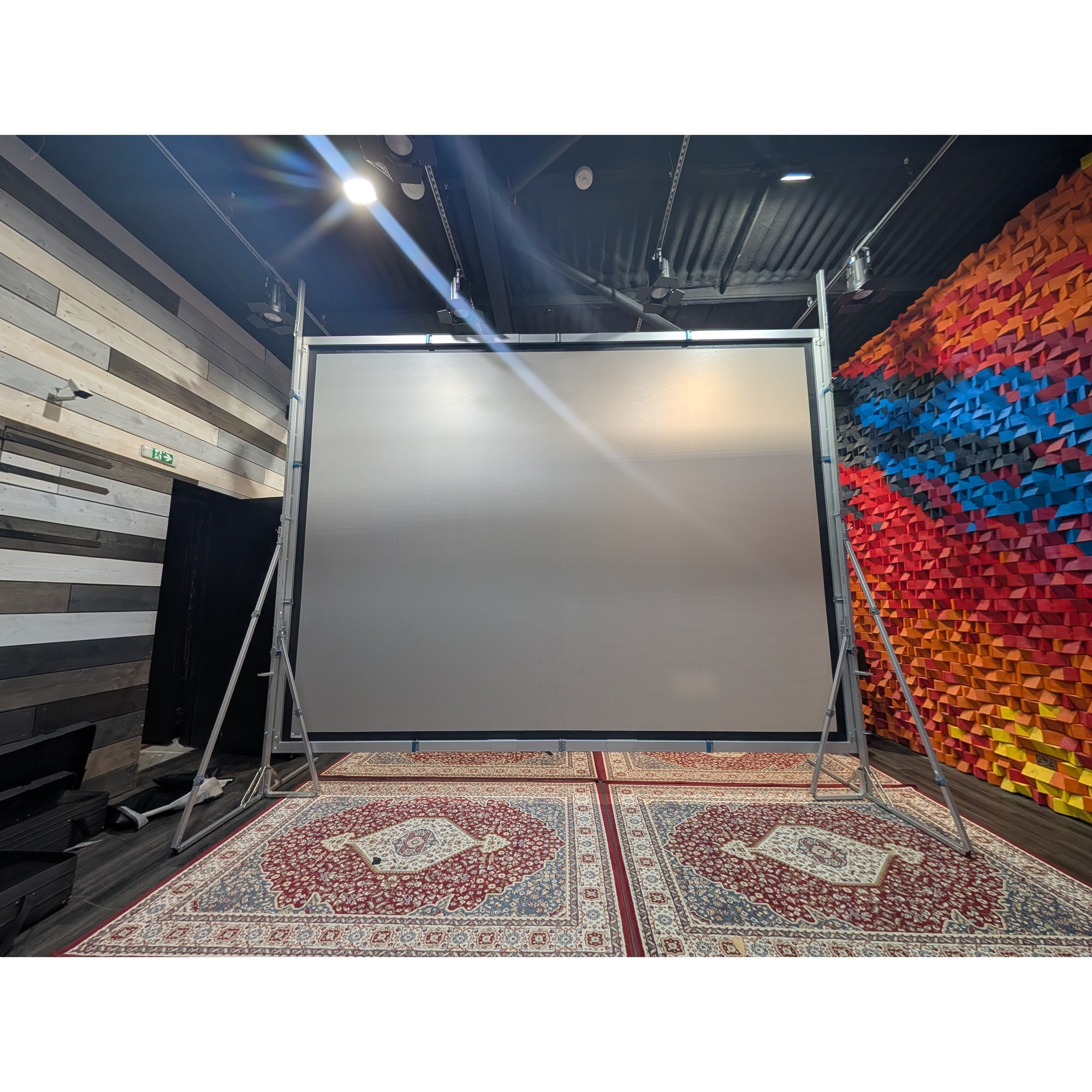 Used Fast Fold Projection Screen 13ft x 17ft for sale