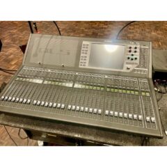 Used Yamaha QL5 for sale