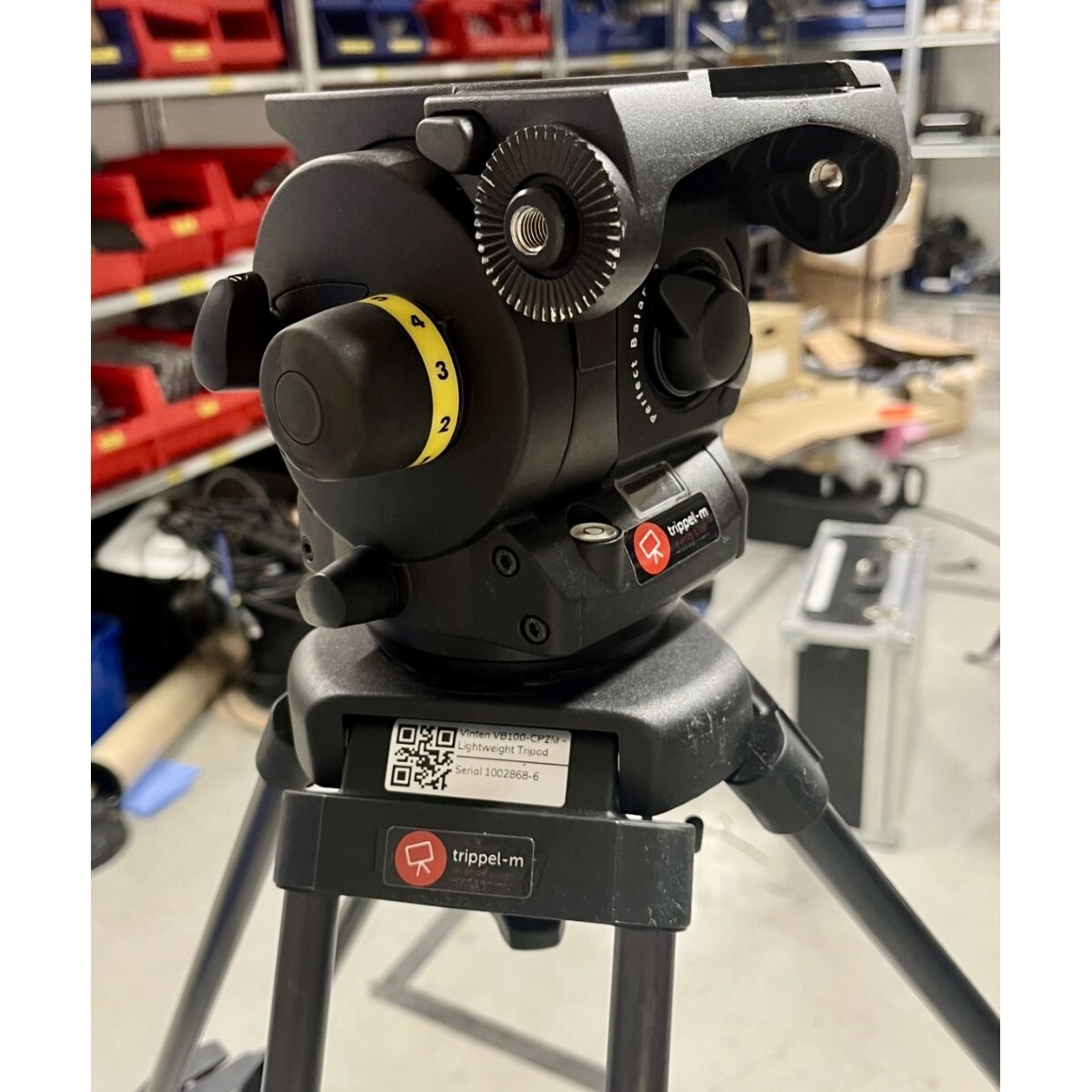 Used Vinten Vision 100 2-Stage Carbon Fibre Tripod System for sale